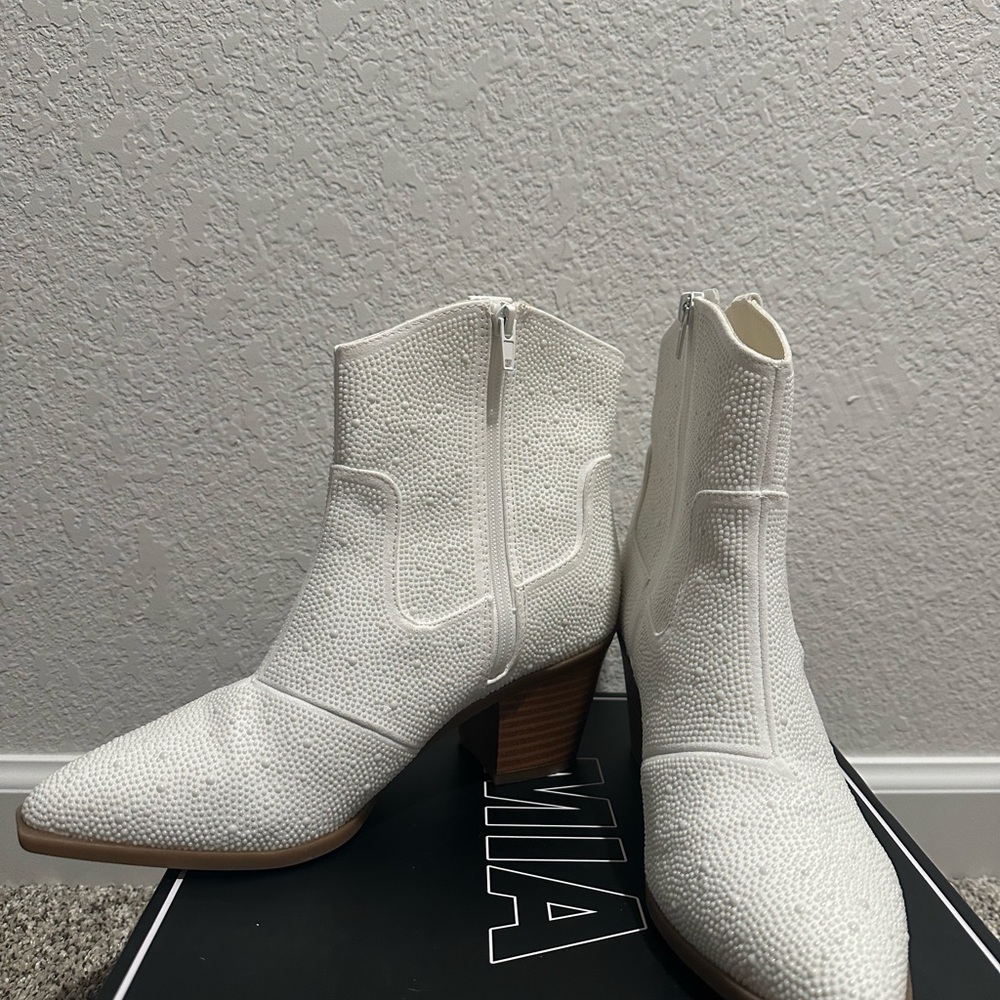 MIA Western style booties